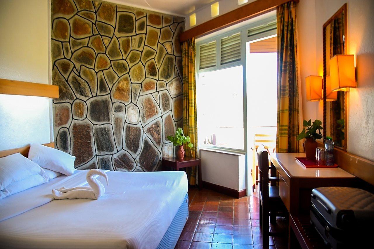 Ngulia Safari Lodge Tsavo 外观 照片