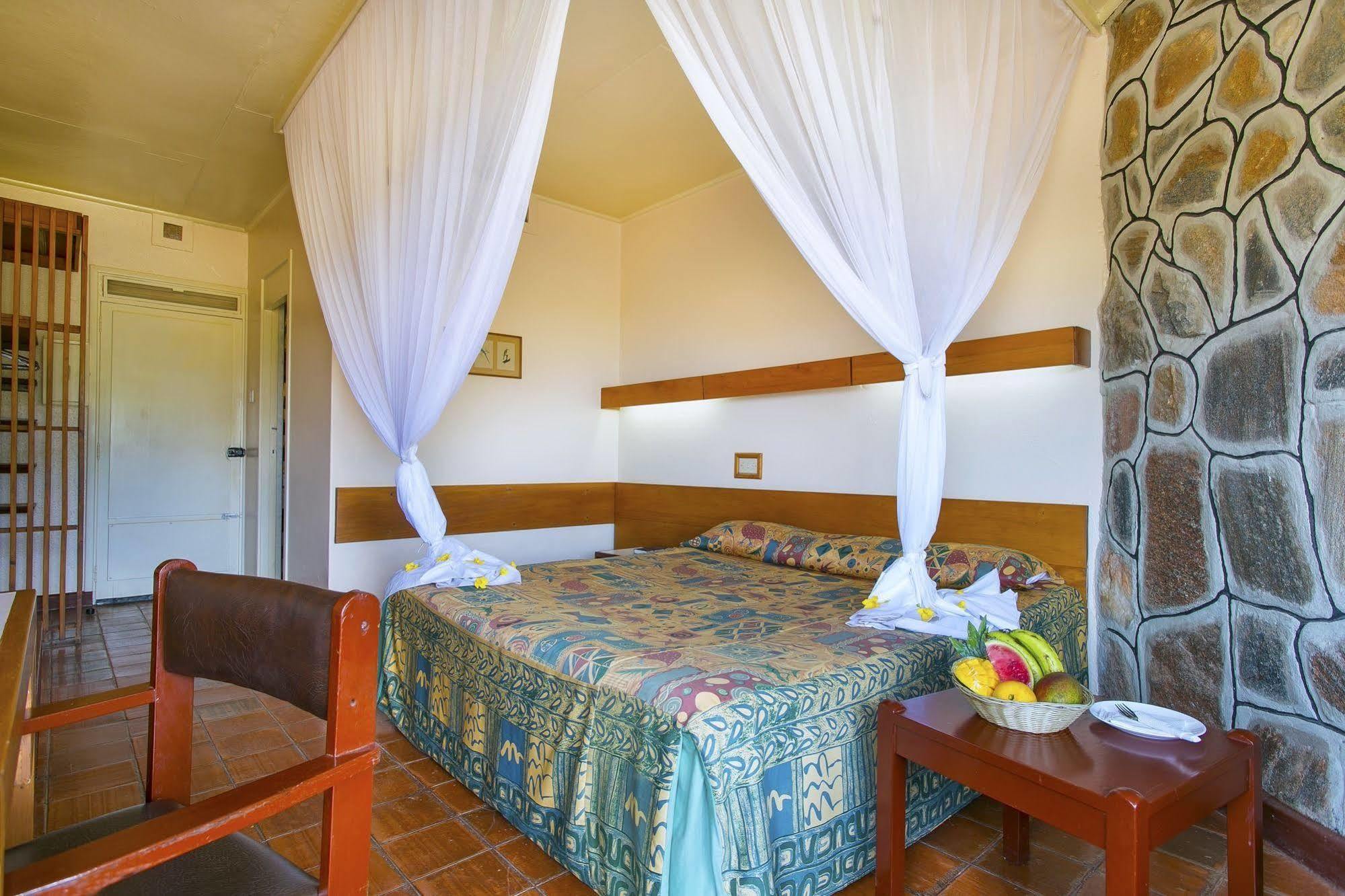 Ngulia Safari Lodge Tsavo 外观 照片