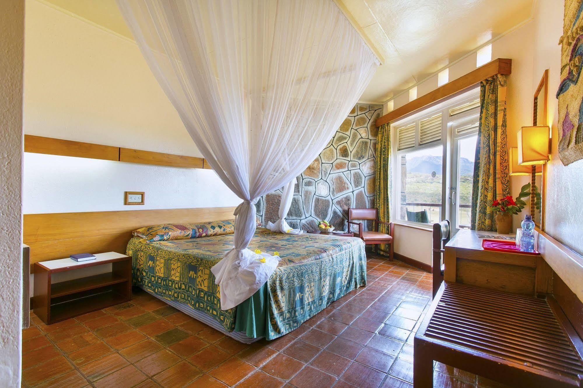 Ngulia Safari Lodge Tsavo 外观 照片